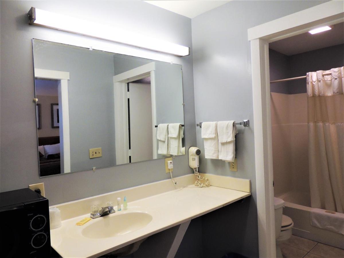Windsor Motel Groton Ngoại thất bức ảnh